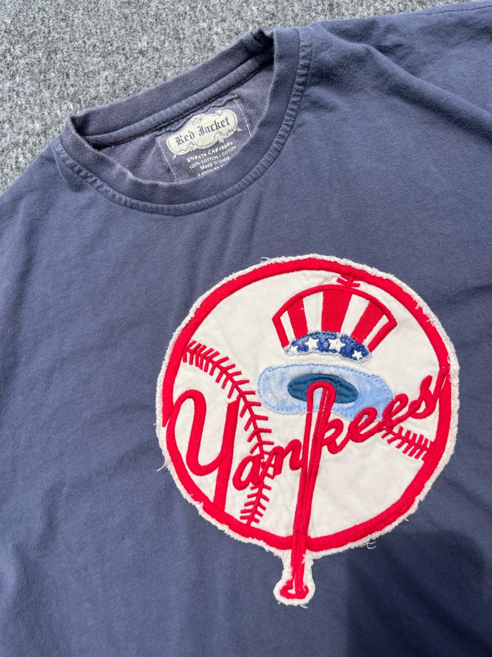 Vintage Yankee Embroidered Shirt, classic logo and distressed embroidery -Large - Picture 5 of 8